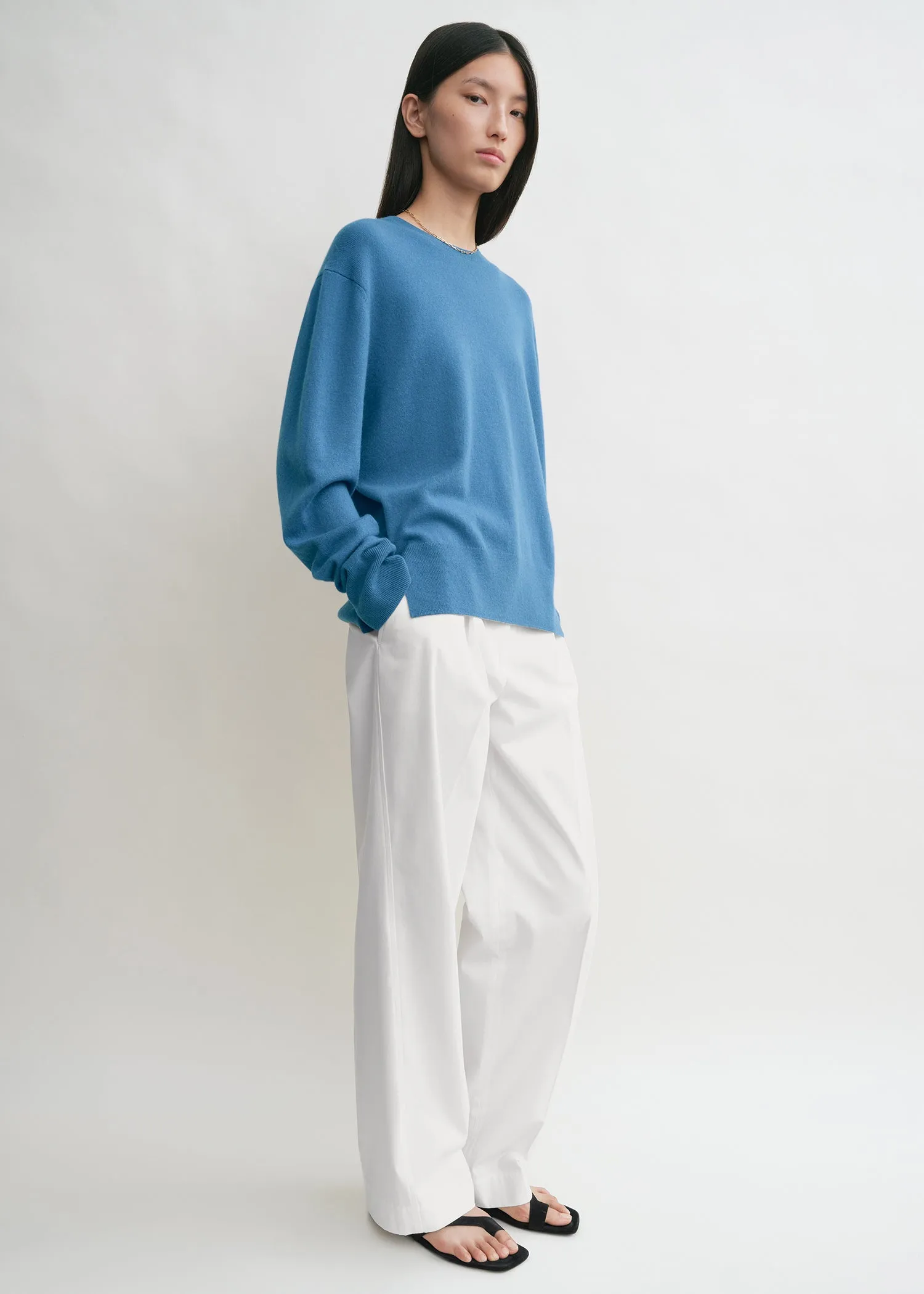Crew-neck cashmere knit azure