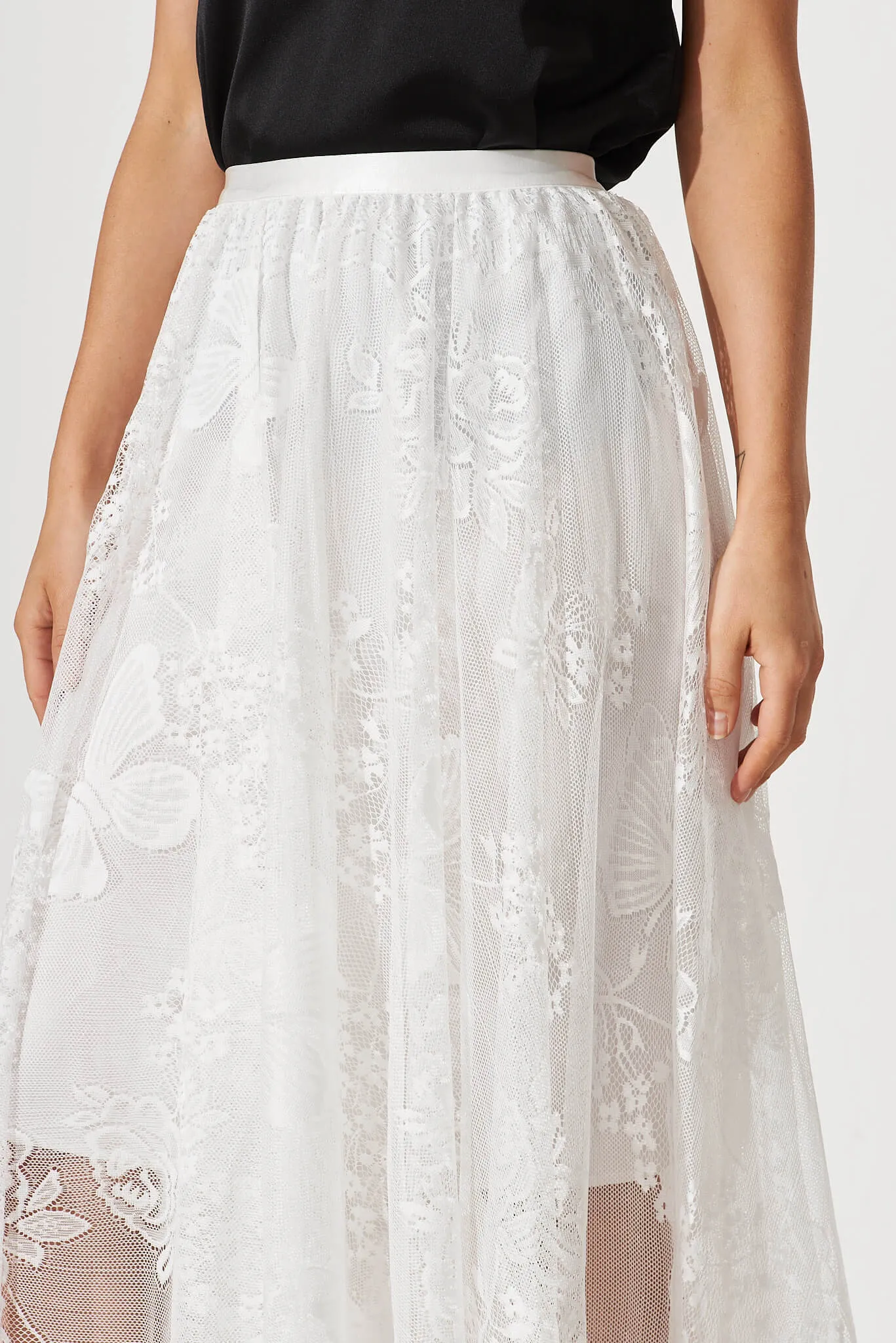 Fairy Tales Midi Skirt In White Lace