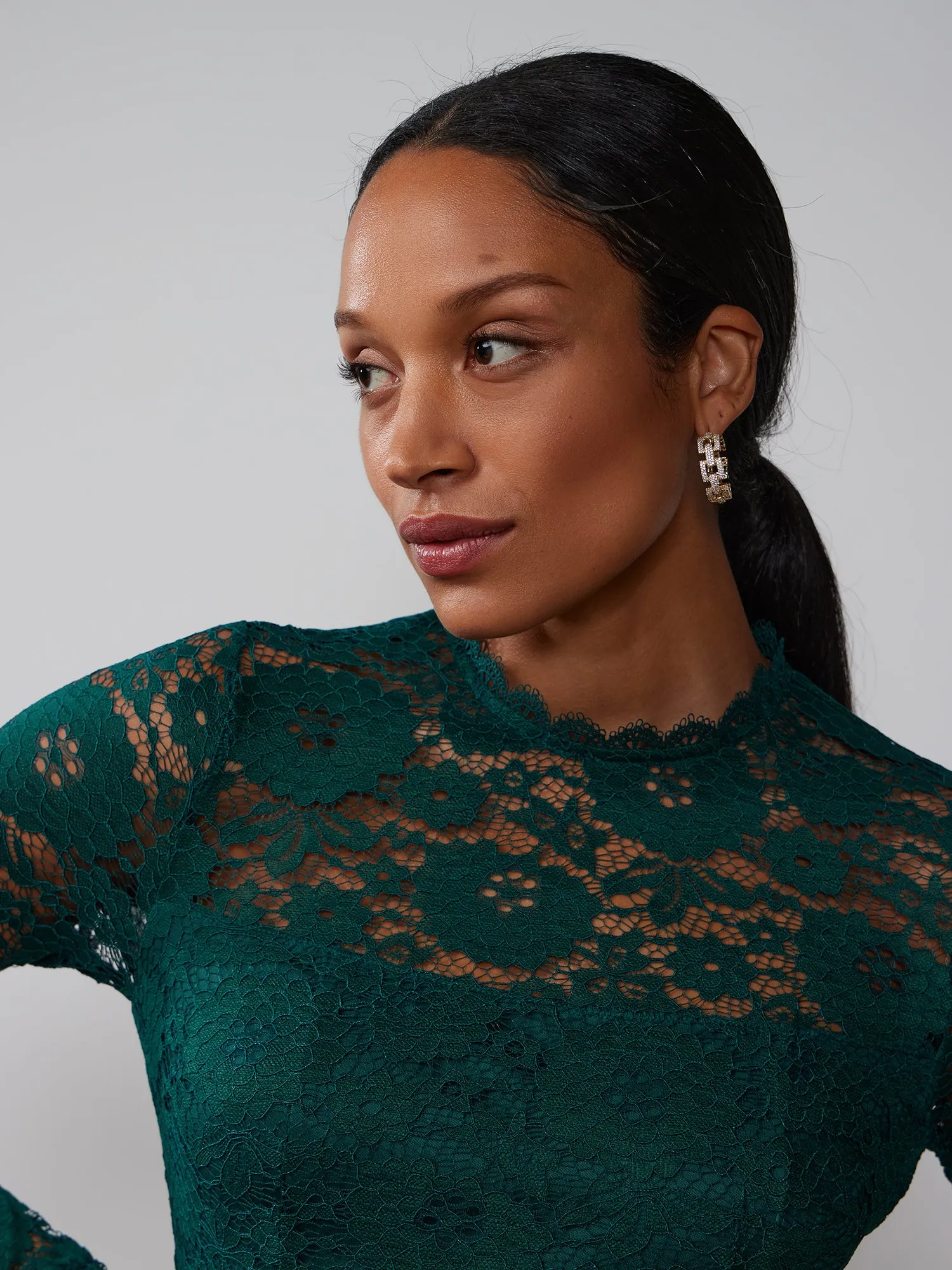 Long Sleeve Scallop Lace Sheath Dress