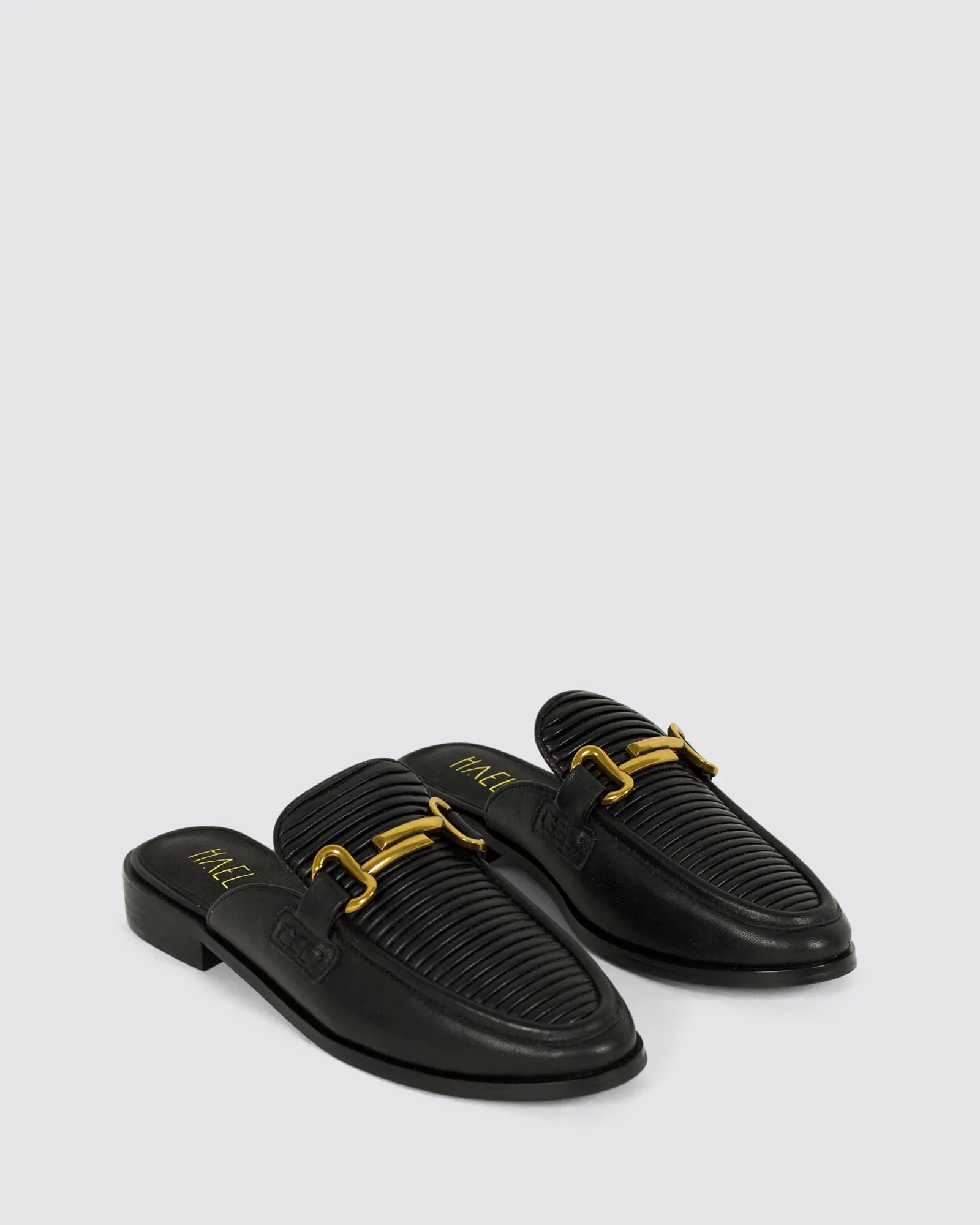 WALKER FLATS BLACK LEATHER